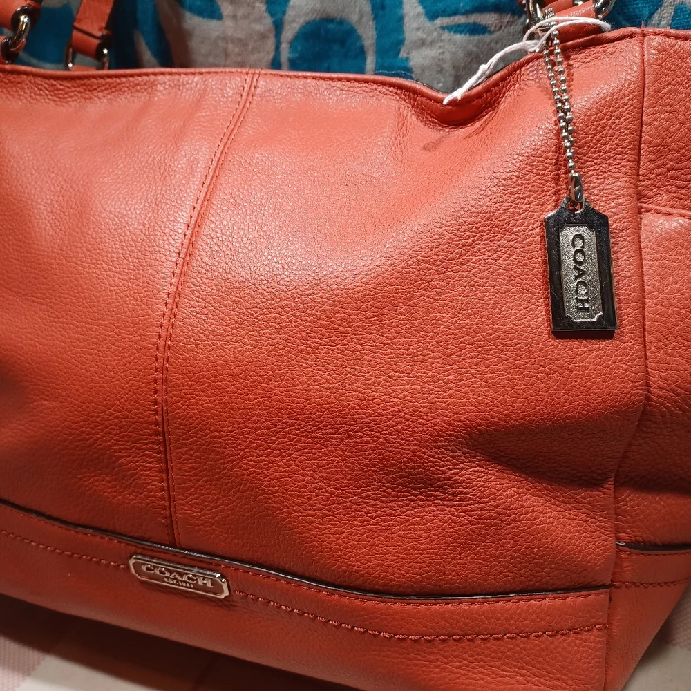 Coach carrie - Picture 2 of 9